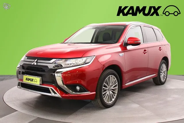 Mitsubishi Outlander 4WD 5P / Vakionopeudensäädin / Navigoin Image 6